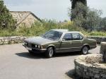 BMW 733i 1977 года